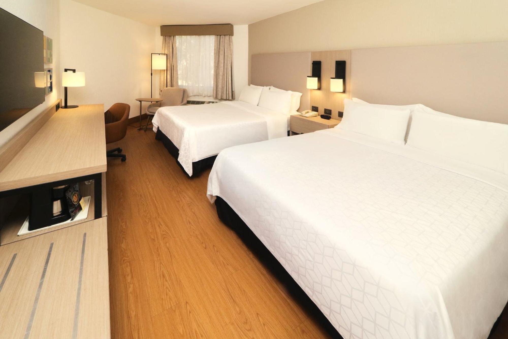 Double Room with Two Double Beds - Non-Smoking