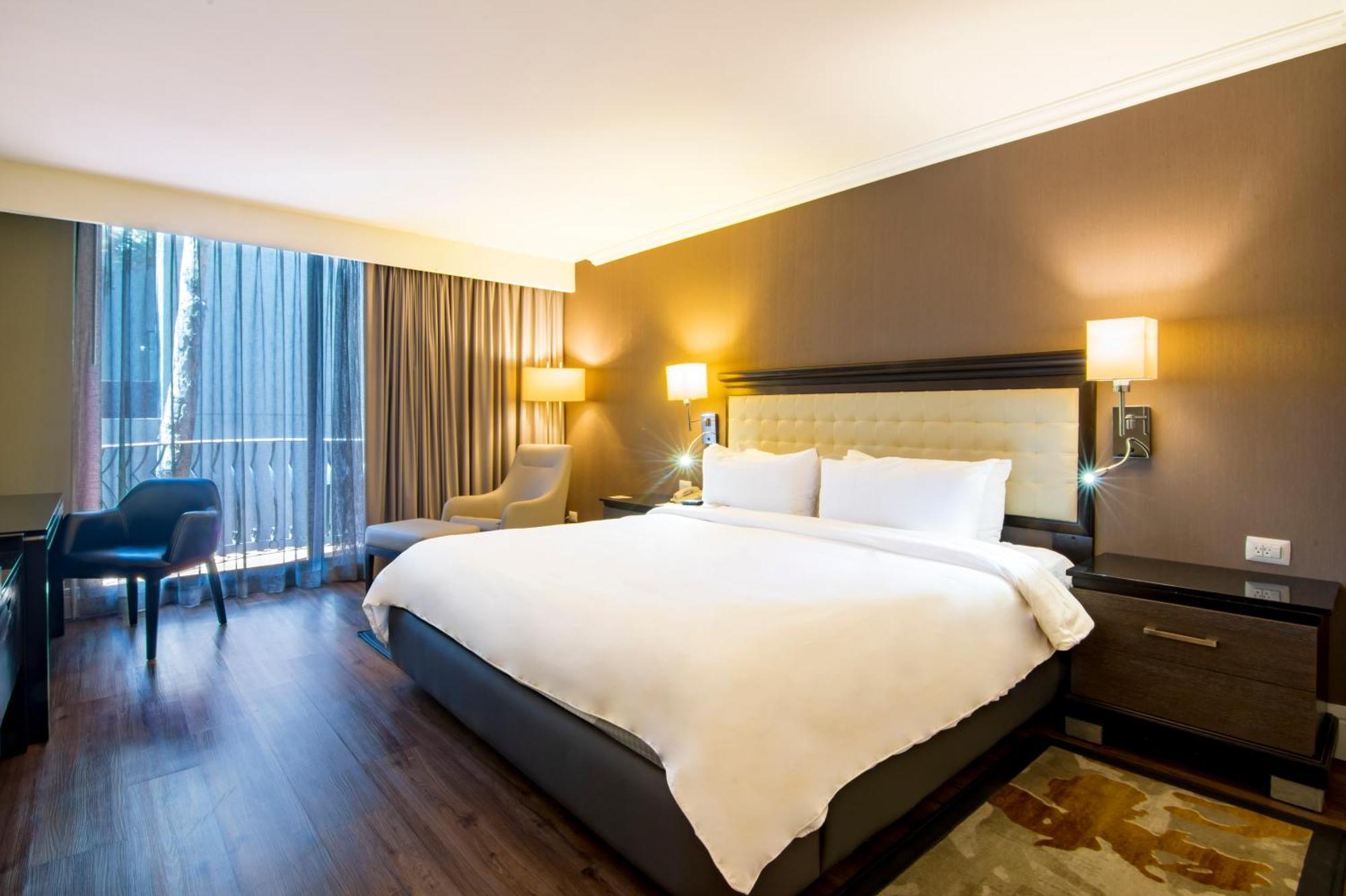 Executive King Room