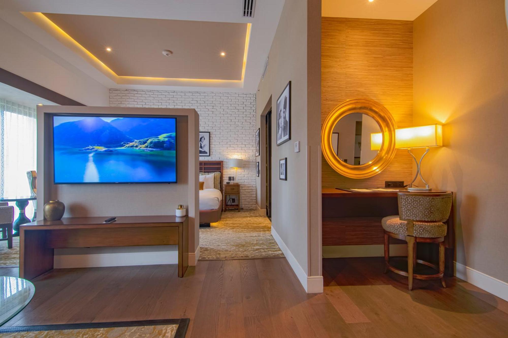 Loft 1 King Bed