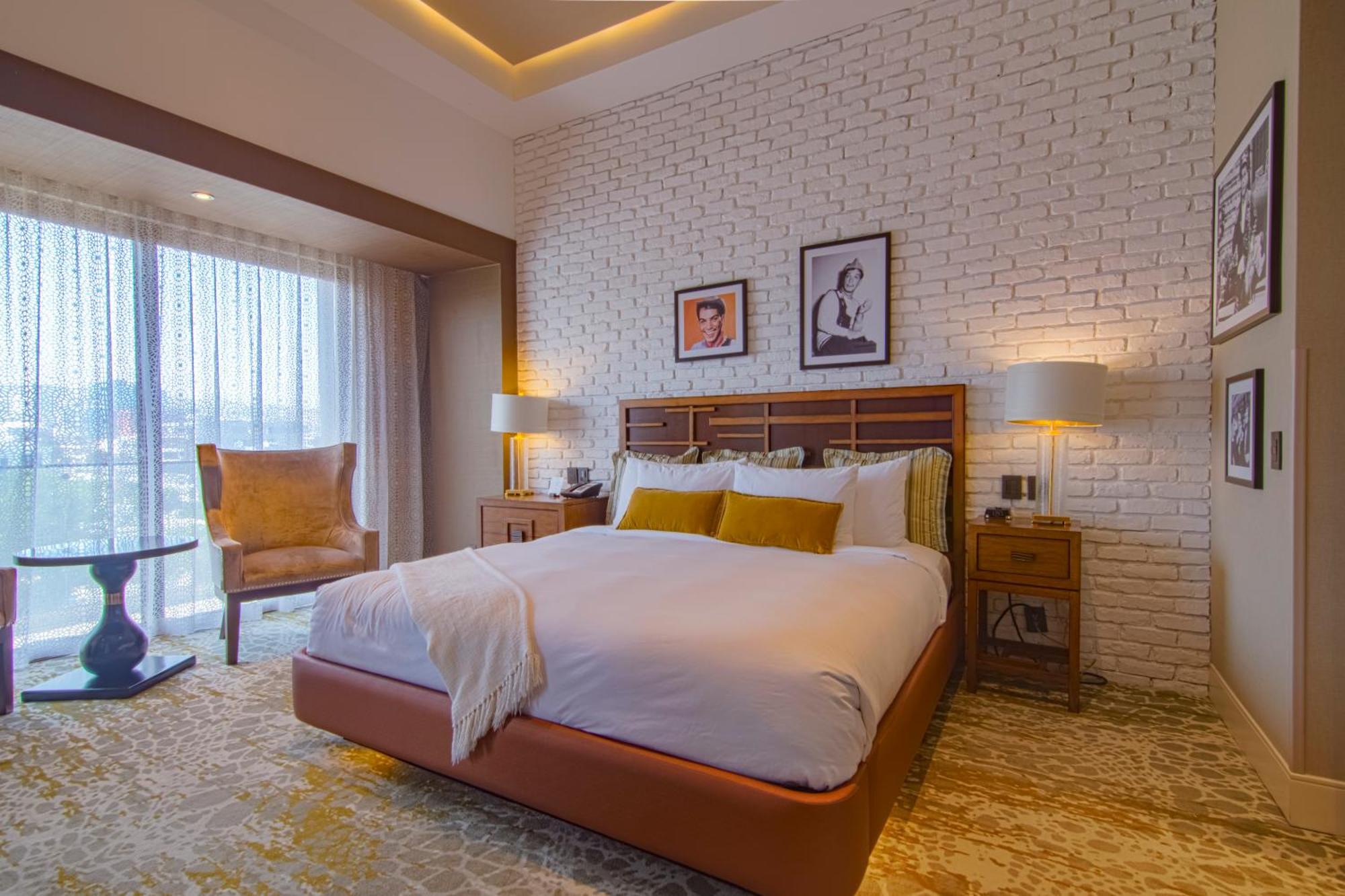 Loft 1 King Bed