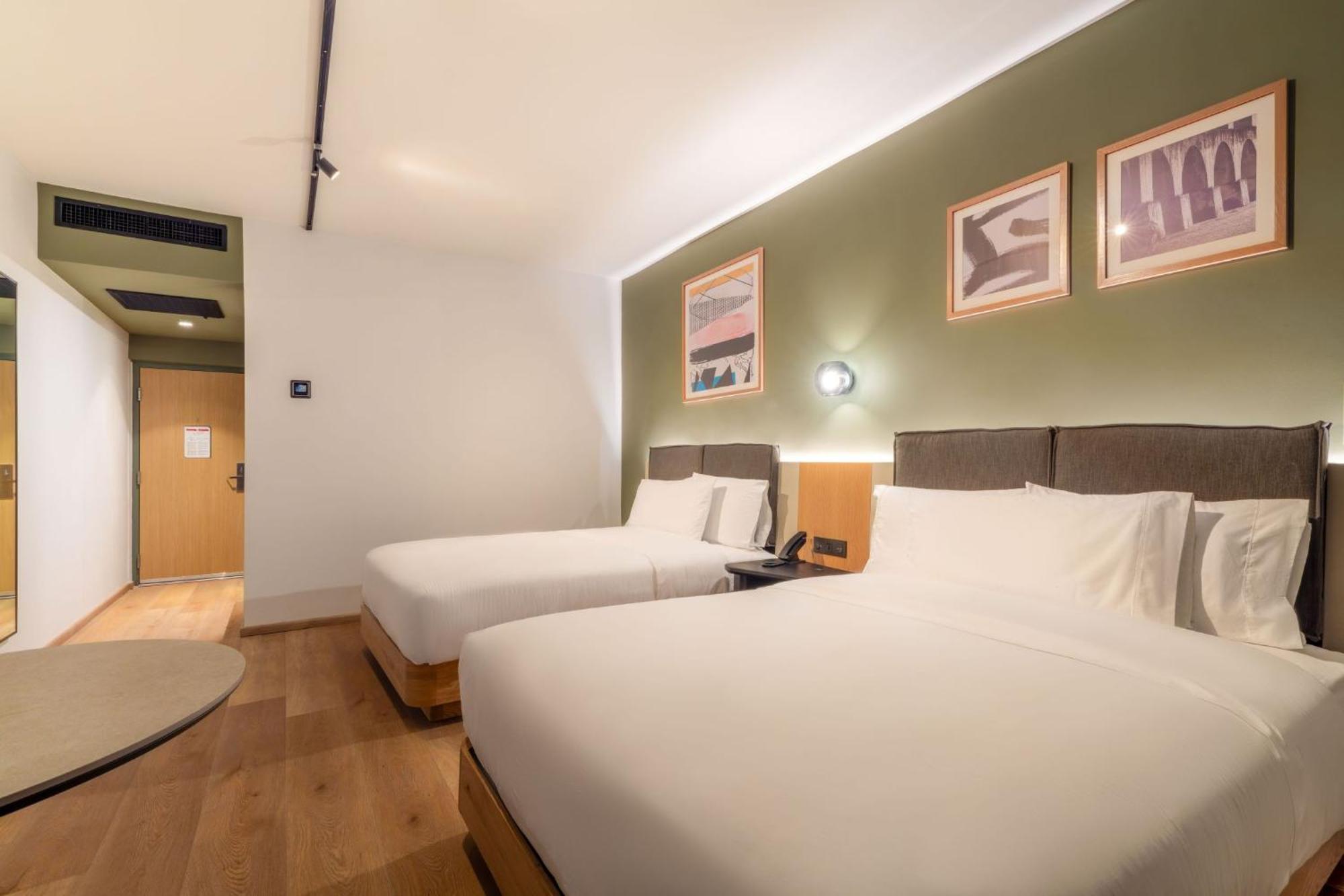 Queen Room Two Queen Beds