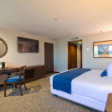 Grand Hotel Tijuana-3